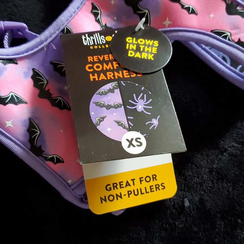 🎃🎃🎃Thrills & Chills Pink and Purple Dog Harness Sz XXS